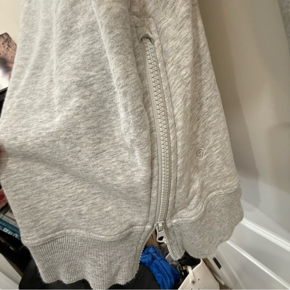 Gray Champion Sweatshirt - Picture 2 of 4